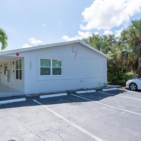 Just Off Wilton Drive Apt 2 Форт Лодърдейл Екстериор снимка